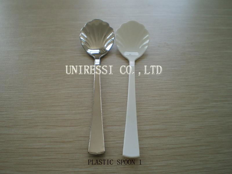 plastic cutlery 2