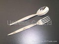 plastic cutlery 1