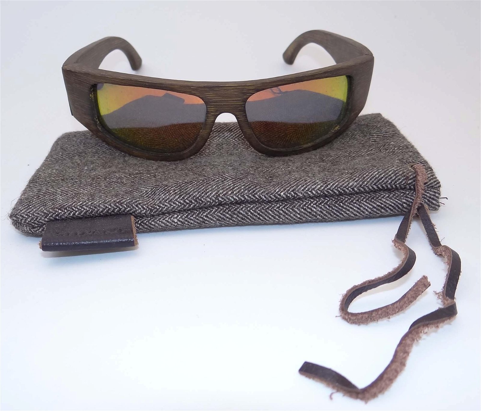 Sports wrap Bamboo sunglass spring hinges 3