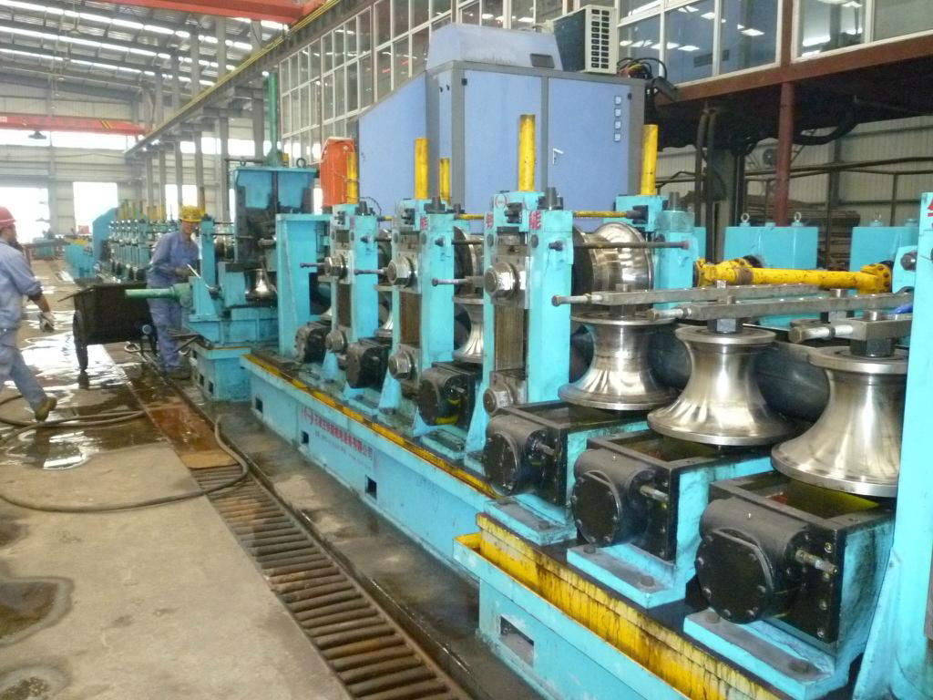 ERW welded steel pipe making machine 4