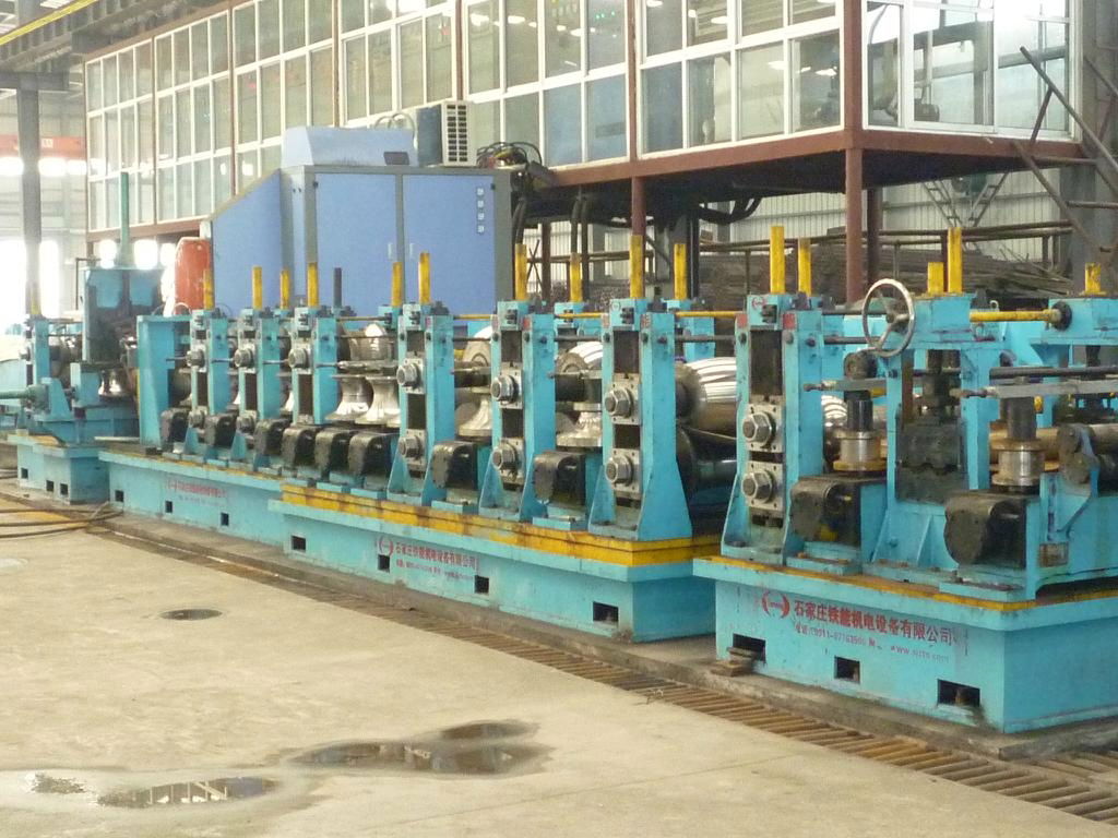 ERW welded steel pipe making machine