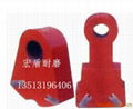 Tungsten titanium alloy embedded in hammer head of crusher