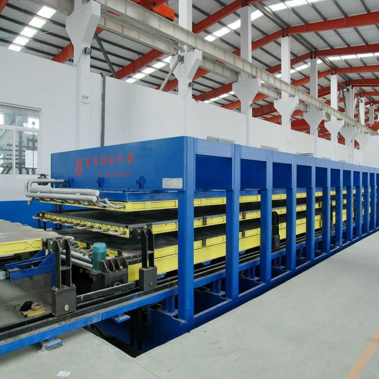 Press machine for FRP composite panel of refrigerated truck