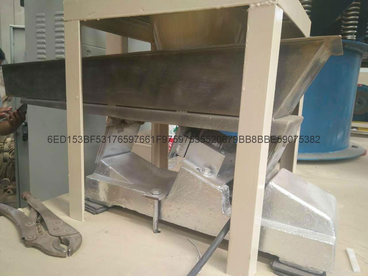  Electromagnetic Feeder Machine 4