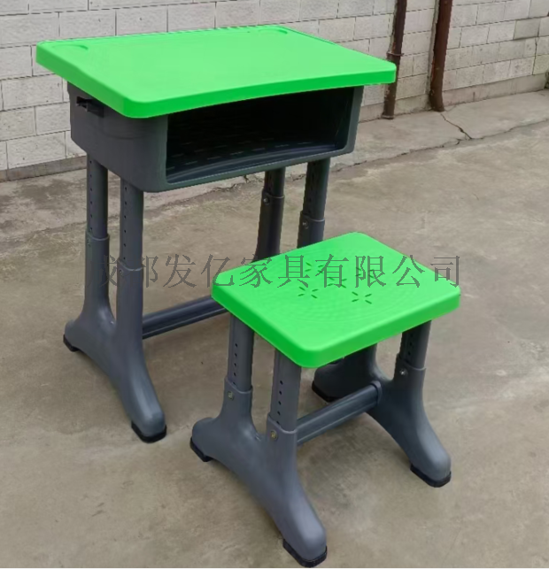 学校学生塑料升降课桌椅厂家 4