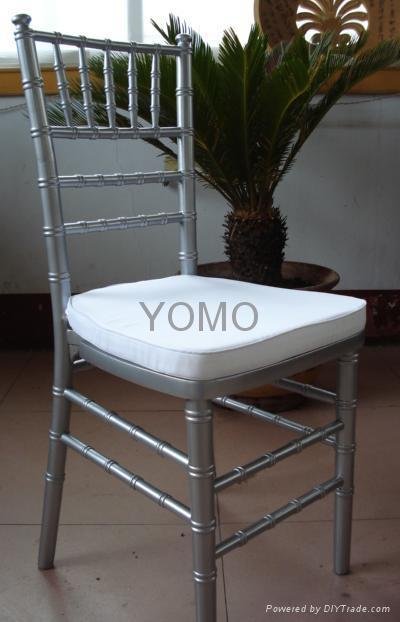 Silver Wooden Chiavari Chairs (YOMO-005)