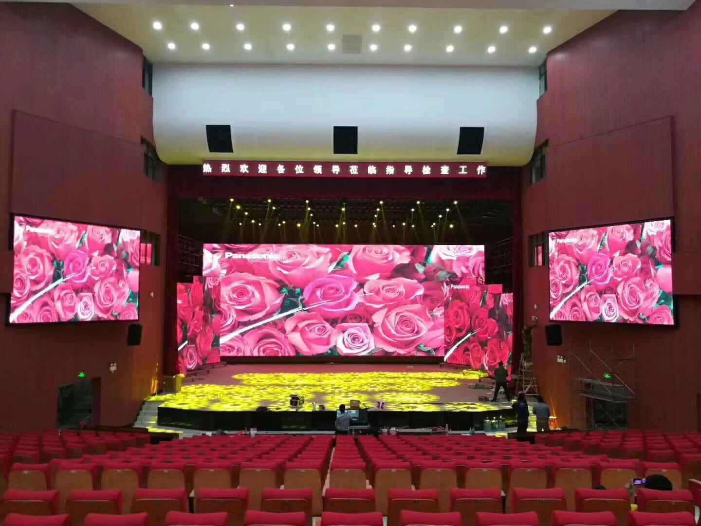 P4.75 Indoor LED Video Wall Panel Tiles Screen Display Chauvet F4 3