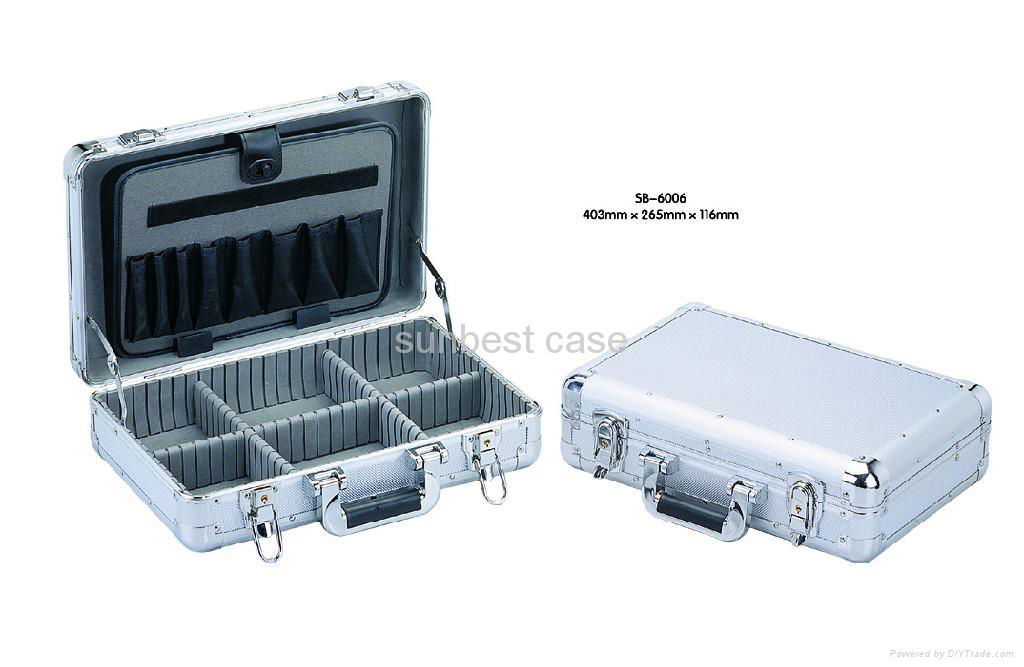 Aluminium Tool case with carry 2