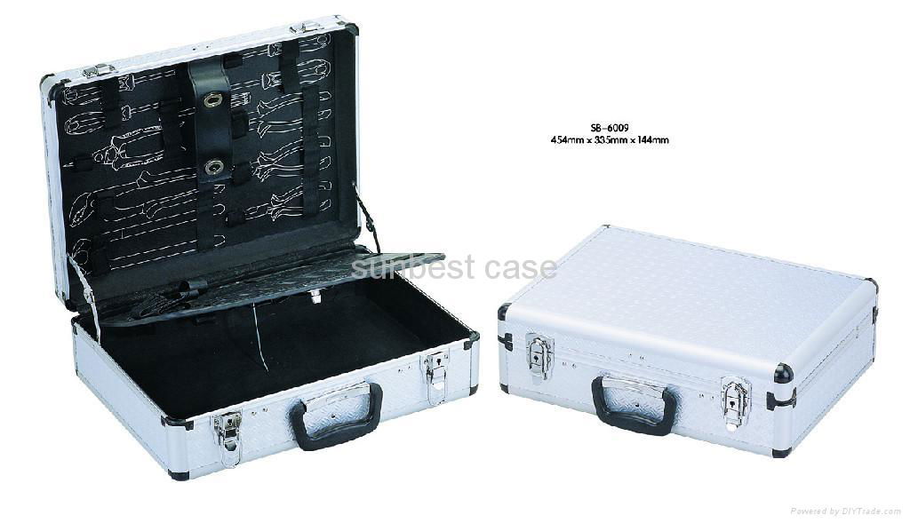 Aluminium Tool case with carry 5