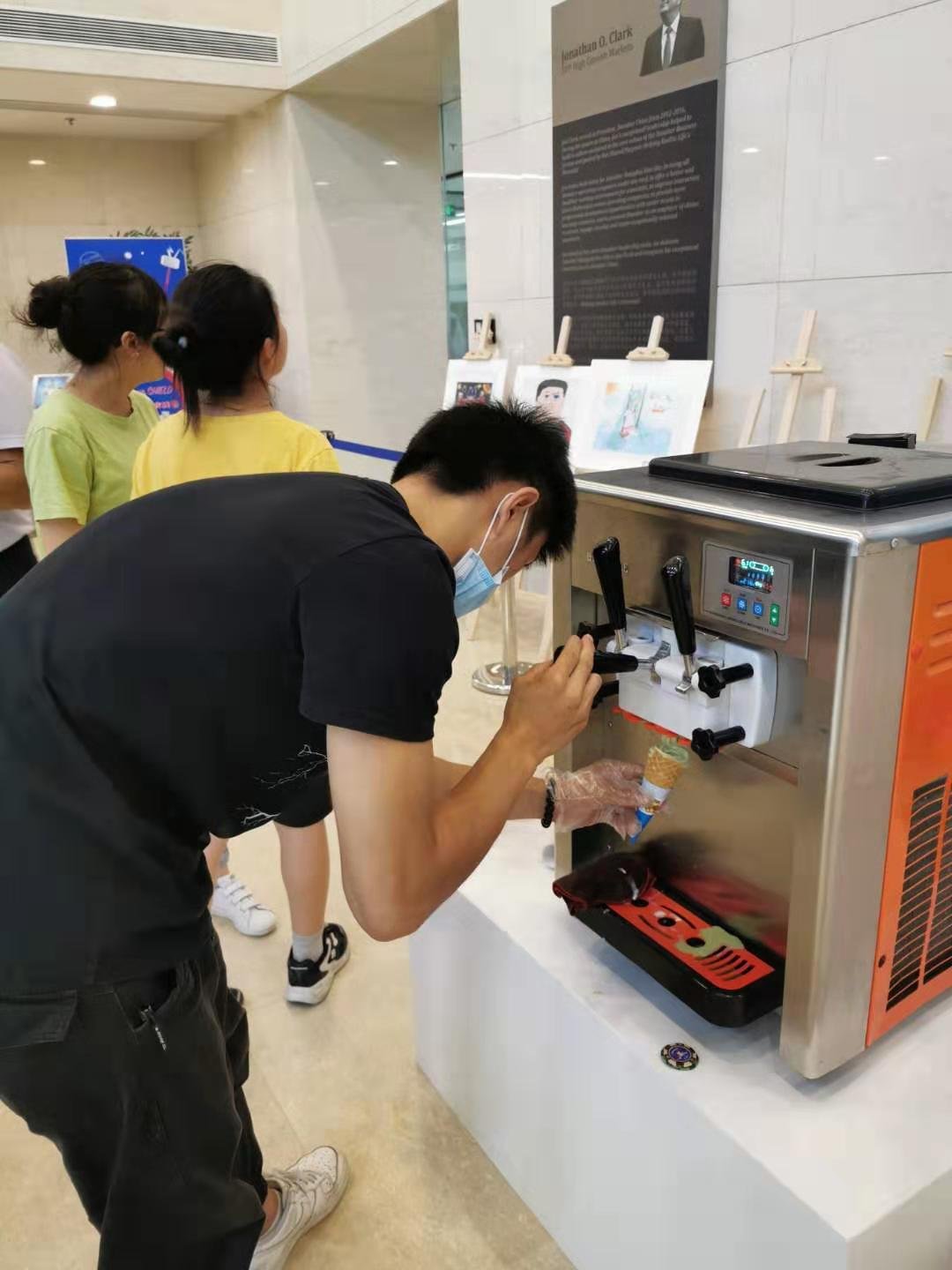 冰淇淋機出租 江浙滬地區提供冰淇淋機出租 4