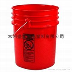 plastic pail