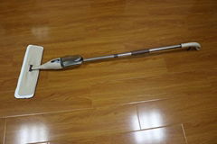 microfiber spraying mop