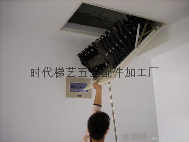 閣樓伸縮樓梯裝修效果圖 3