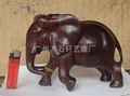 红木雕大象 1