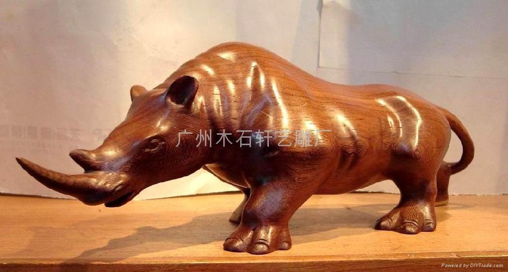 木雕犀牛 2