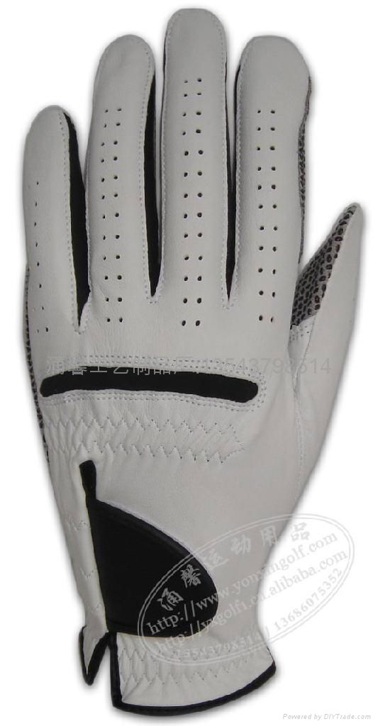 Golf gloves  4