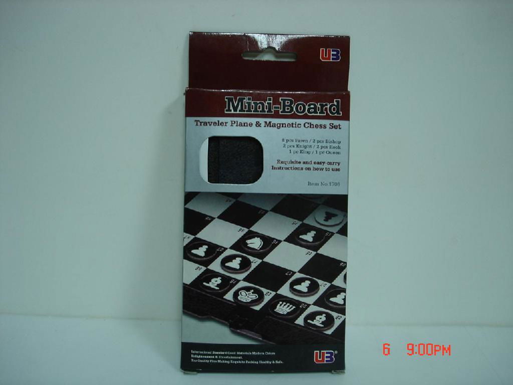 Magnetic Folding Travel Chess 2