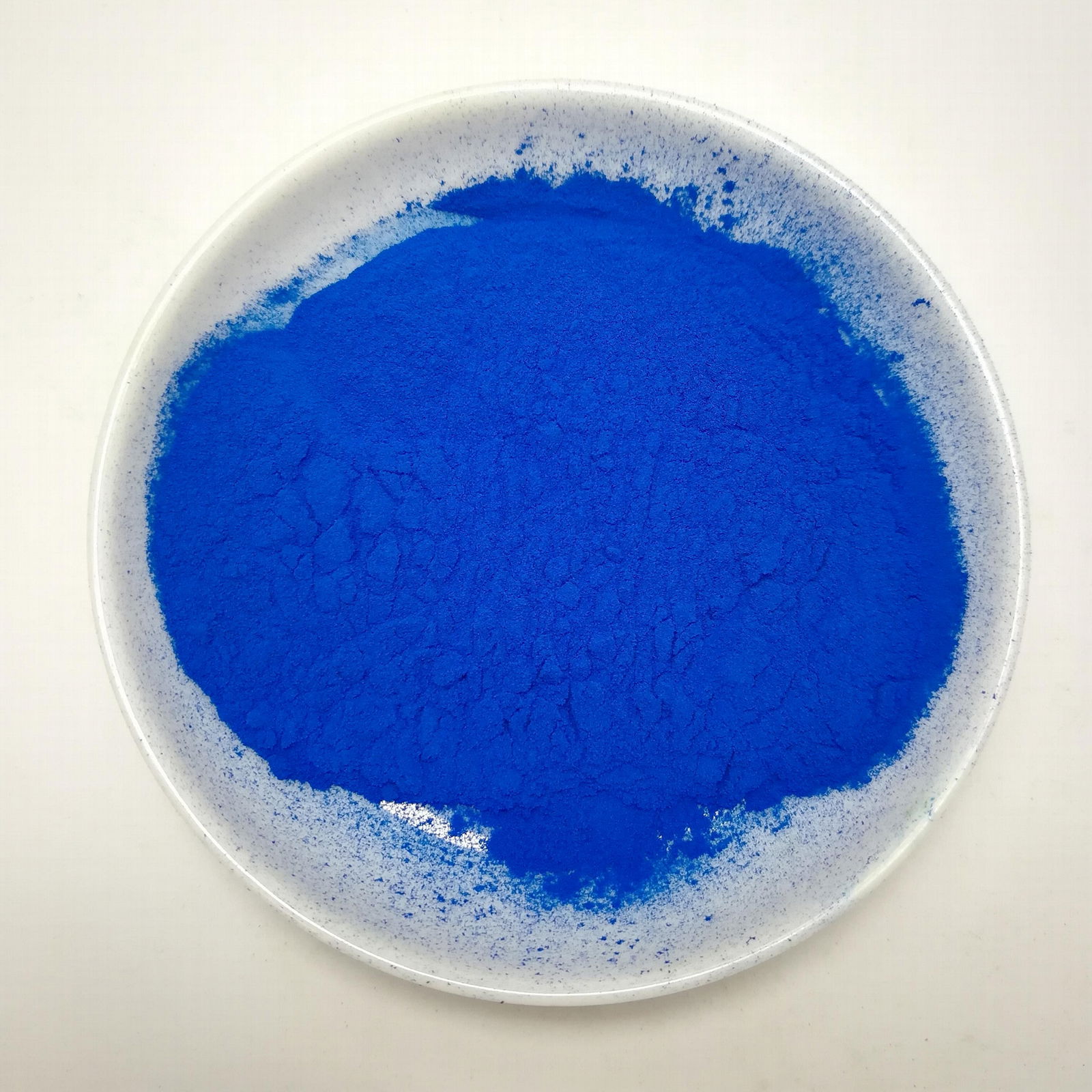 Blue spirulina phycocyanin powder