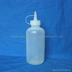 250mL Plastic Bottle with Tip Mouth and Little Cap