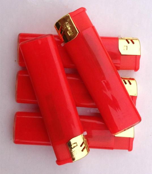 红实色288金风罩一次性电子打火机 2