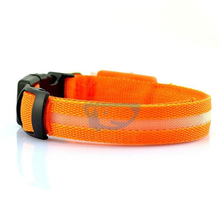 2.5cm LED Dog Nylon Collar Safety necklace Flashing Lighting Up Collar 4