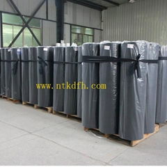 Jumbo rolls of spunbond nonwoven for