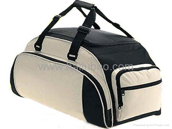 duffles bags/travelling bags 5