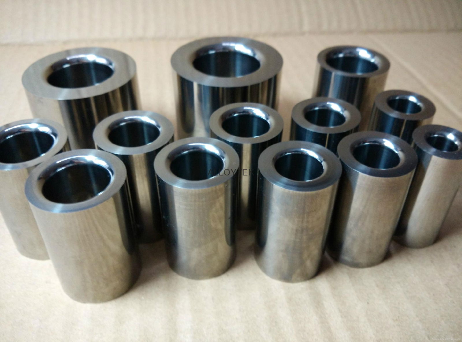 Tungsten carbide bushing die insert into sub stretch forming die