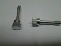  Slotted knurled screw