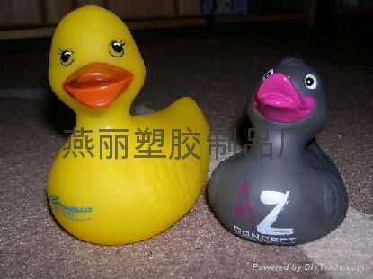 we produce happy ducks vinyl ducks PVC ducks floating ducks bath ducks