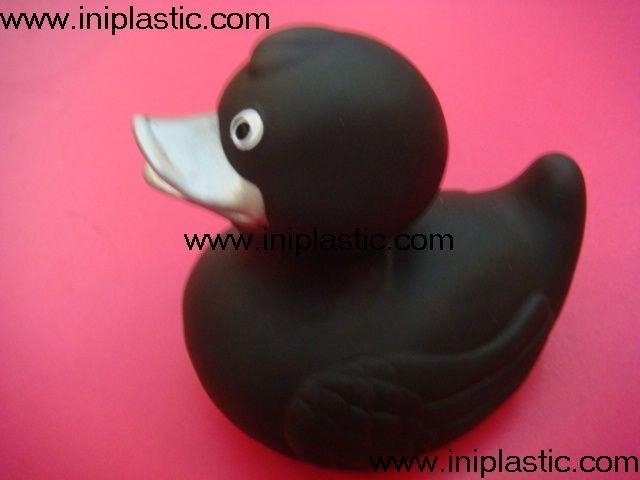 we mianly produce black ducks black vinyl ducks lighting ducks nightlight ducks 3