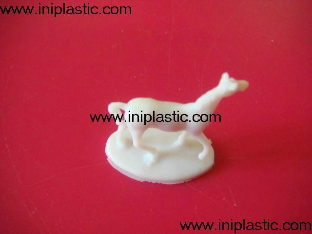 We are a plastic products factory  in China.Since 2000,we major in the OEM &ODM   productions of the followings,we have our own molding shops where we can build molds   at competitive price, our self-controlled workshops involve molding injection, pad   printing, silk printing, assembly and packing,etc..Please see below is our   catagories and attached pics are some products for your kind reference. 1)eductional school items 2)boardgames and printing 3)game accessories and chess 4)cute ducks 5)vinyl toys vinyl figurines 6)plastic molds 7)electronic gifts and gadgets 8)polyresin crafts 9)piggy banks 10)pet toys 11)keychains and topper 12)outdoor activity items 13)kitchenware bathroom and household appliance. ====================   We hope we can get this chance from you   Thank you    Frankho Ini Plastic Products Factory