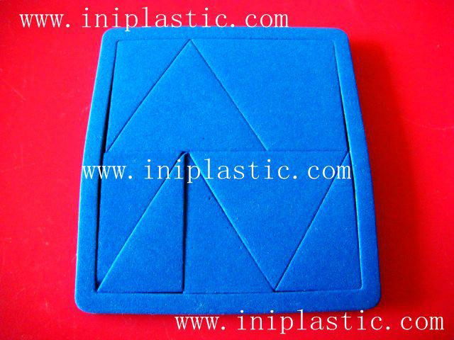 We are a plastic products factory  in China.Since 2000,we major in the OEM &ODM productions of the followings,we have our own molding shops where we can build molds at competitive price, our self-controlled workshops involve molding injection, pad printing, silk printing, assembly and packing,etc..Please see below is our catagories and attached pics are some products for your kind reference. 1)eductional school items 2)boardgames and printing 3)game accessories and chess 4)cute ducks 5)vinyl toys vinyl figurines 6)plastic molds 7)electronic gifts and gadgets 8)polyresin crafts 9)piggy banks 10)pet toys 11)keychains and topper 12)outdoor activity items 13)kitchenware bathroom and household appliance