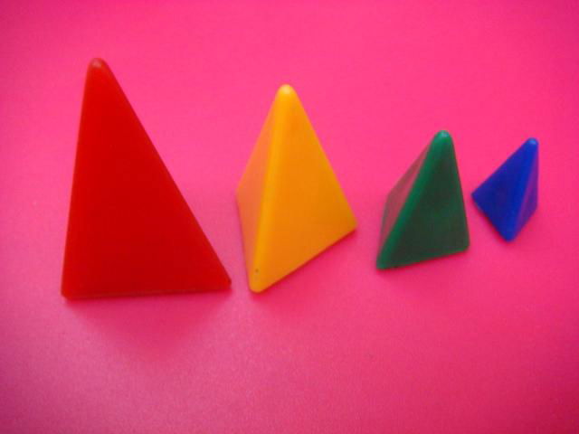 我们是一家塑胶制品厂可以开模具生产多种圆锥几何体模型和教学 2