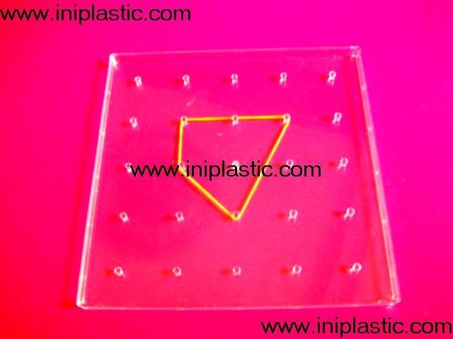 我们是一家塑胶制品厂生产多种透明几何钉子板有单面钉子板有双面 4