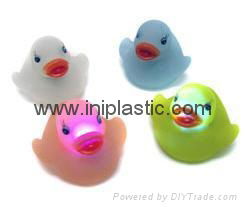 we are toys plant making hotel ducks led ducks lighting ducks submarine ducks 3