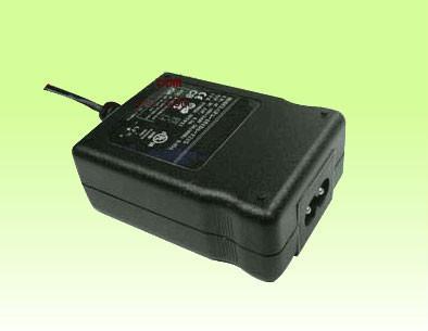 销售12V1.5A 桌面式开关电源适配器 GEO151DA-120150 3