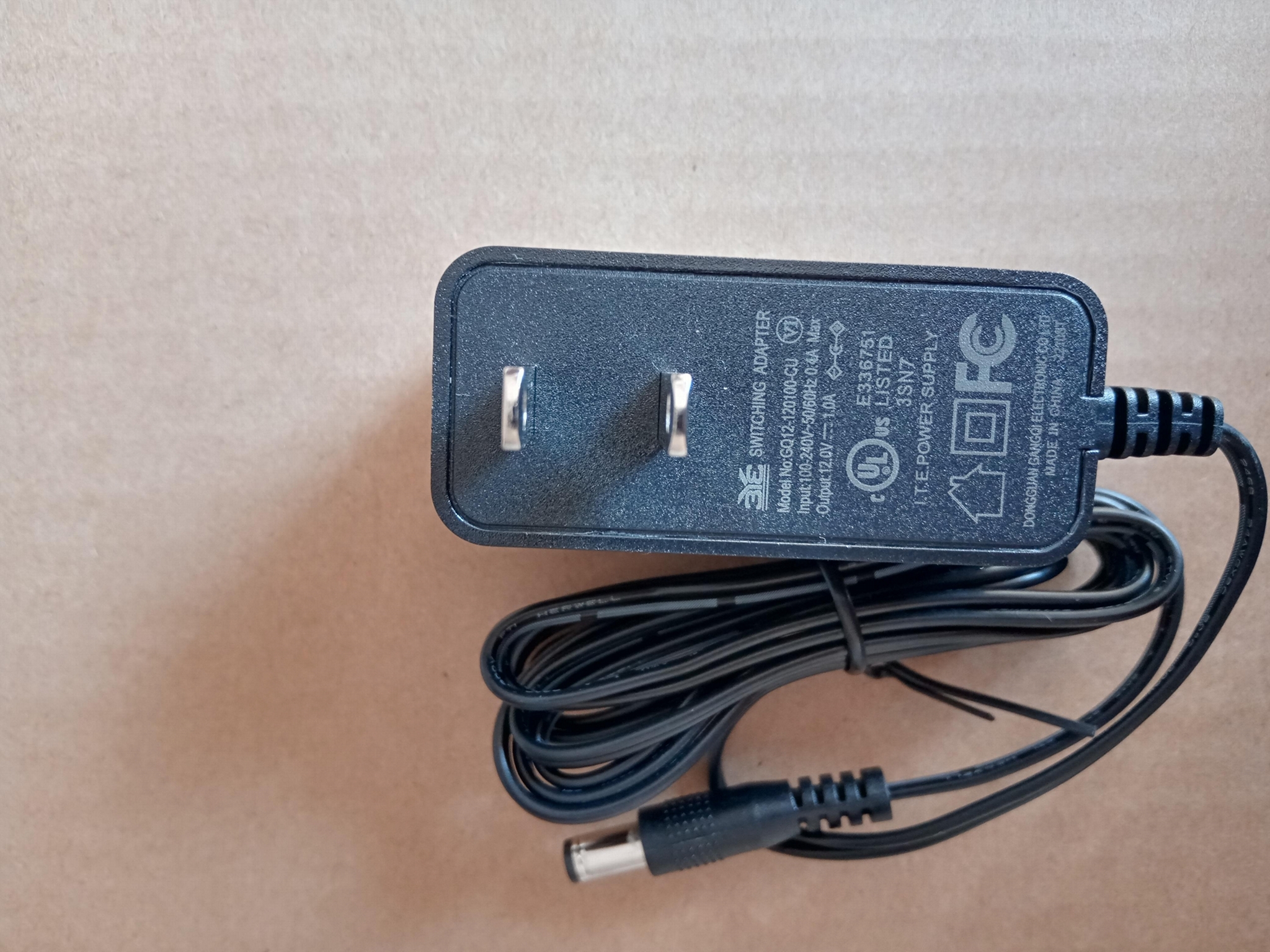 銷售 12V1A UL認証電源適配器現貨 GQ12-1201