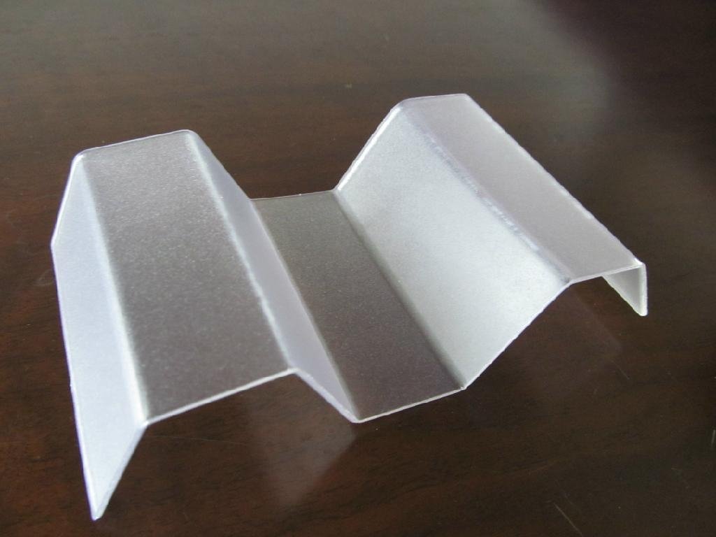 Polycarbonate sheet in corrugated sheet used for roof daylighting 4