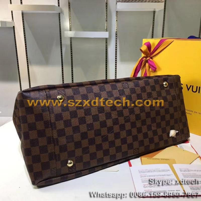 Louis Vuitton Artsy All pictures Avaliable Louis Vuitton Shoulder Bags