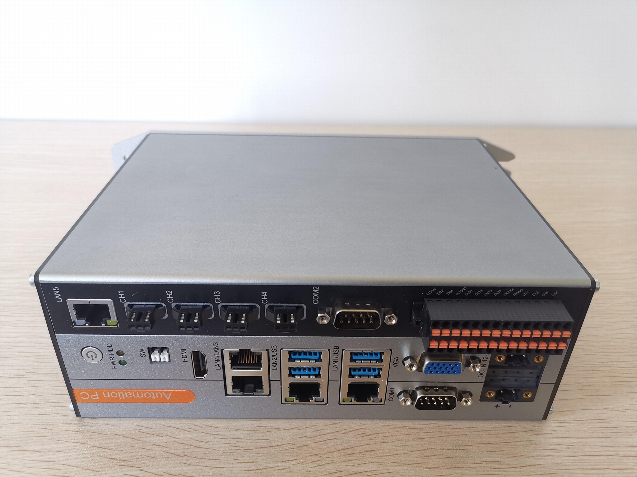 intel i3/i5/i7工控電腦小體積密閉結構 3