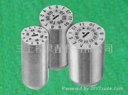 Plastic mold component,double date code