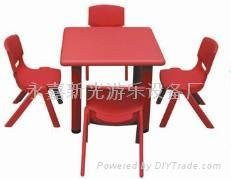 幼儿园课桌椅 2