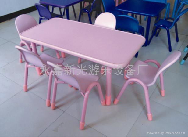 幼儿园课桌椅 4
