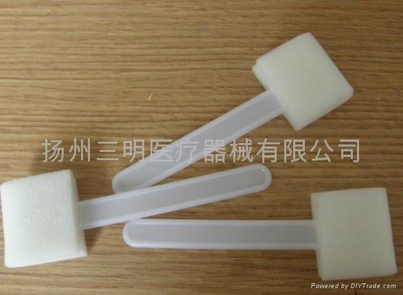 disposable sponge brush with handle use in the orthopaedic  2