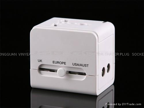 UNIVERSAL ADAPTER WITH USB Charger 2