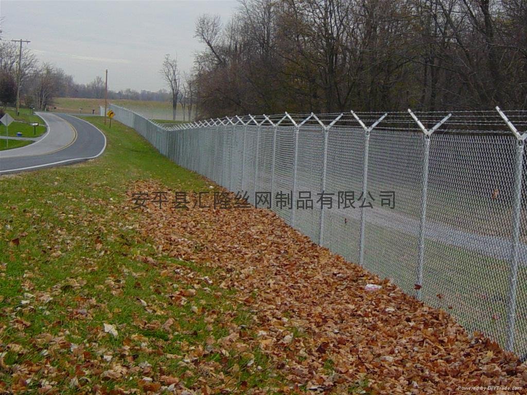 Chain Link Fence for Road  BW-01 2