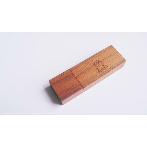 wood03 USB flash drive