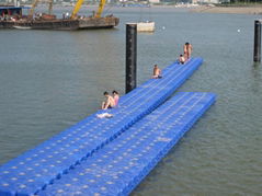 pontoon bridge