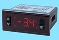 制冷、加热模式转换温控器 ED330  1